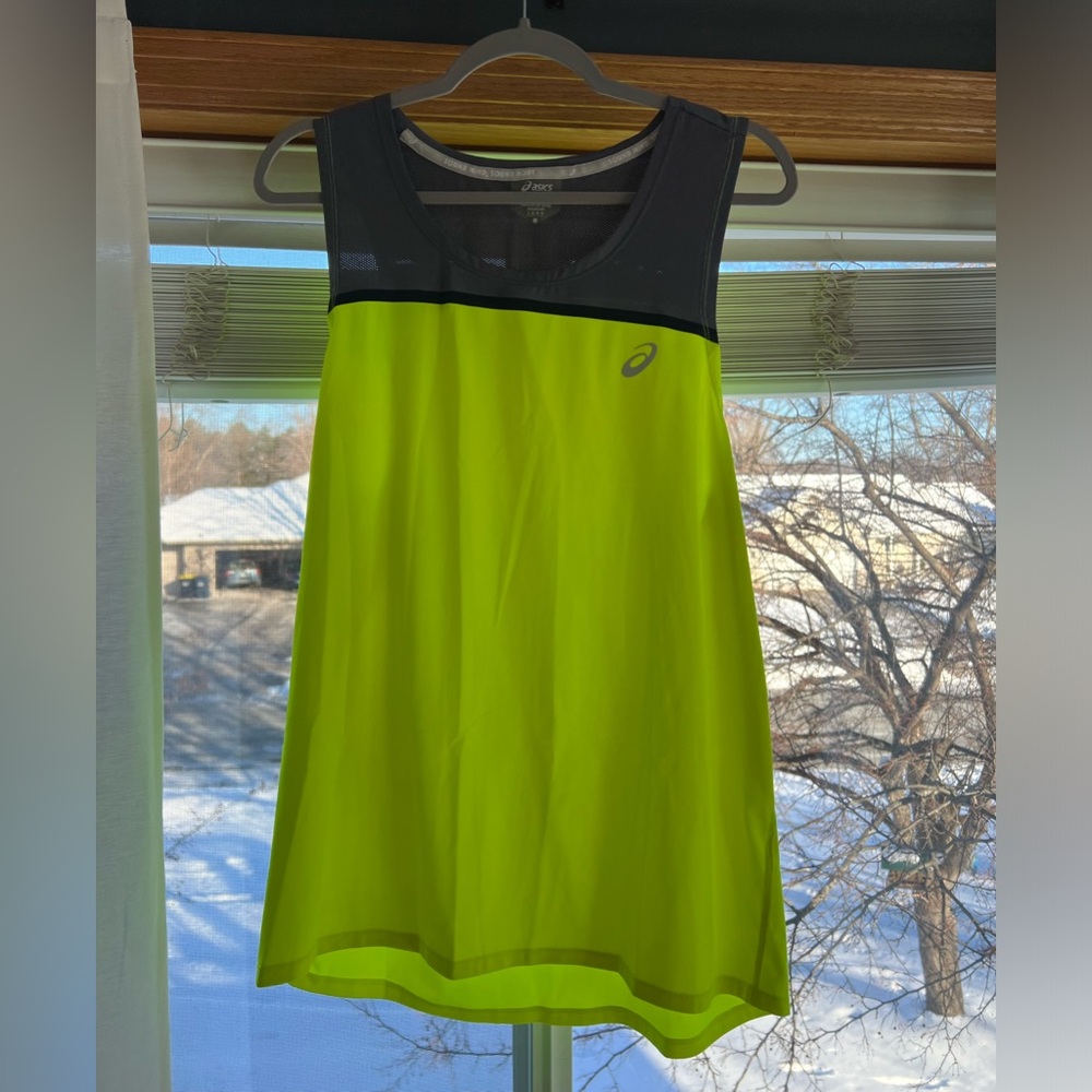 ASICS high visibility running tank